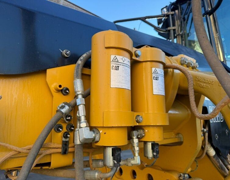 CATERPILLAR CATERPILLAR 12M3 AWD***IMMACULATE/REGISTERED***